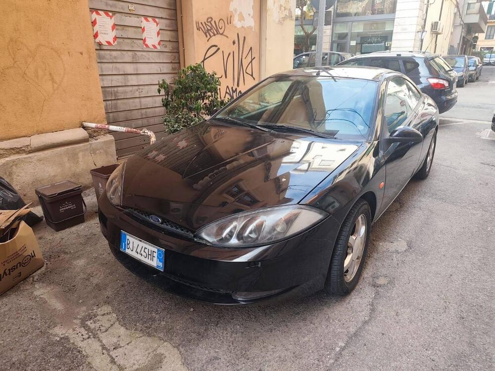 Ford Cougar d'epoca a Cosenza