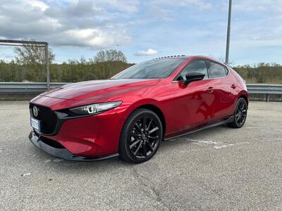 Mazda Mazda3 5p 2.0 m-hybrid Takumi Red tetto 186cv 6at del 2023 usata a Asti