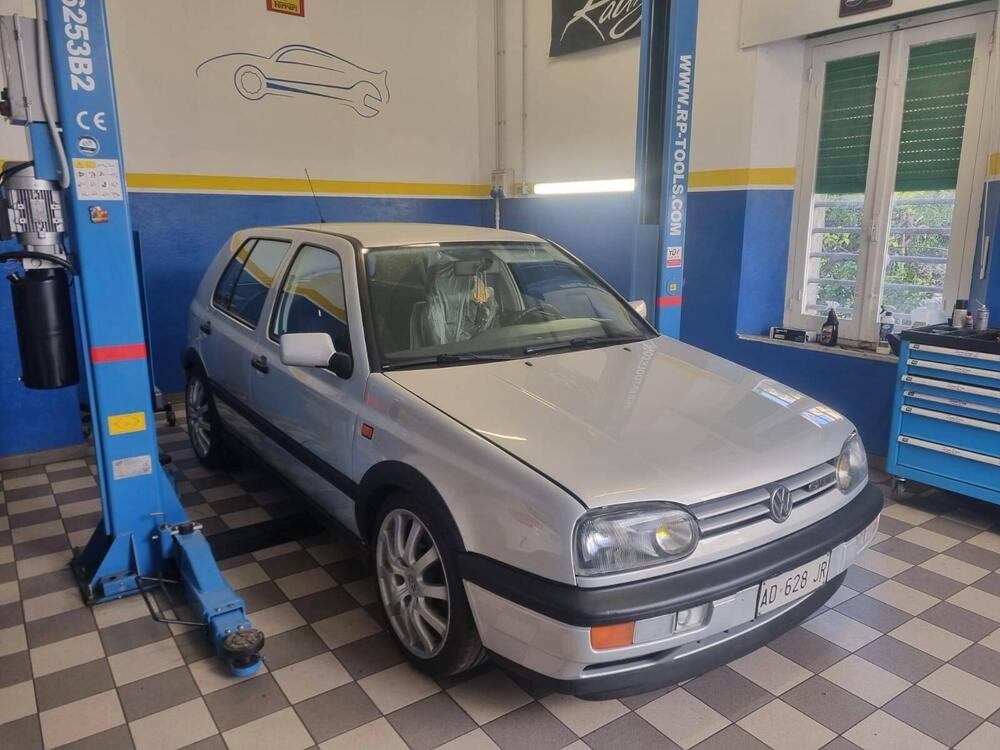 Volkswagen Golf GTI 2.0 16V 150cv d'epoca a Oristano (2)