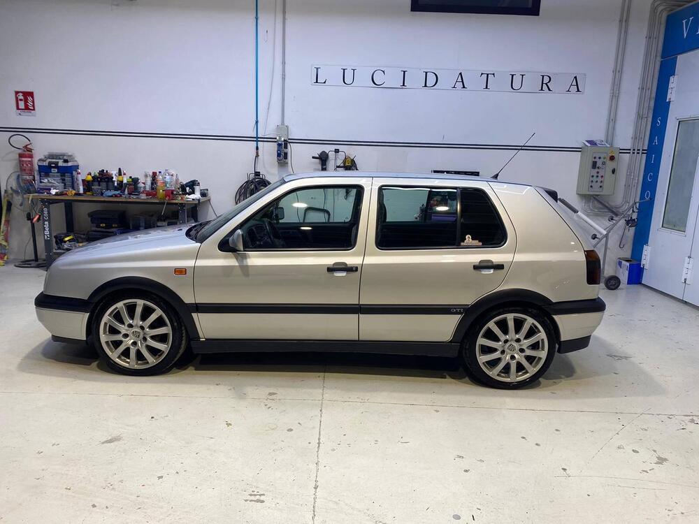 Volkswagen Golf GTI 2.0 16V 150cv d'epoca a Oristano