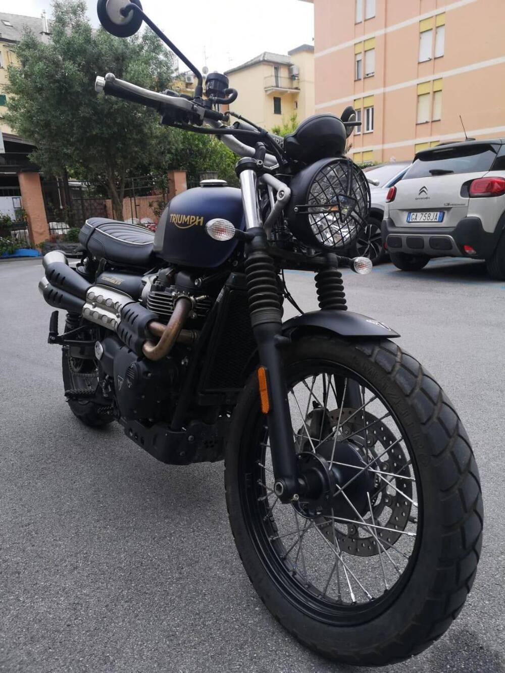 Triumph Street Scrambler 900 Gold Line Edition (2021 - 23) (2)