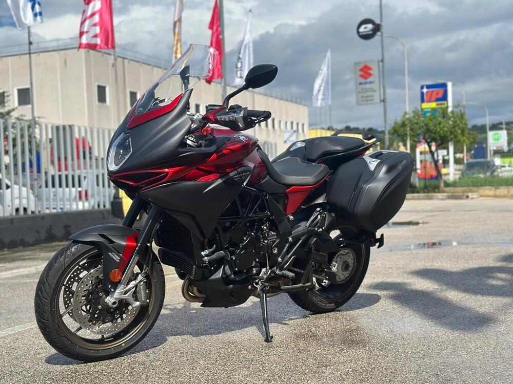 MV Agusta Turismo Veloce 800 Lusso SCS (2021 - 25) (4)