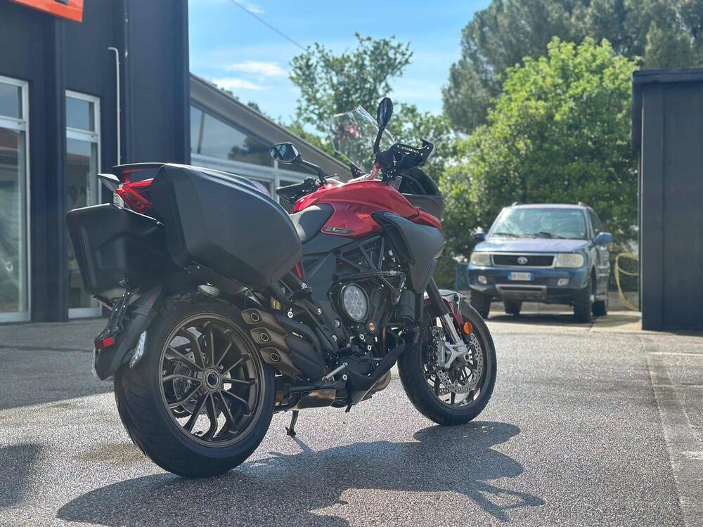 MV Agusta Turismo Veloce 800 Lusso SCS (2021 - 25) (8)