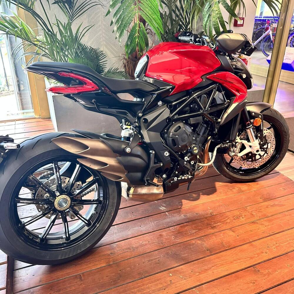MV Agusta Dragster 800 R (2023 - 25) (2)
