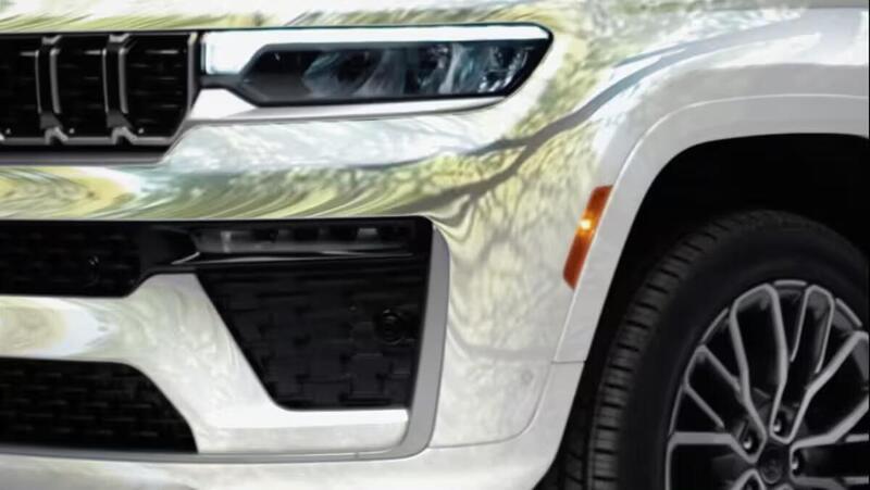 Jeep Grand Cherokee 2026: in arrivo il restyling del bestseller americano