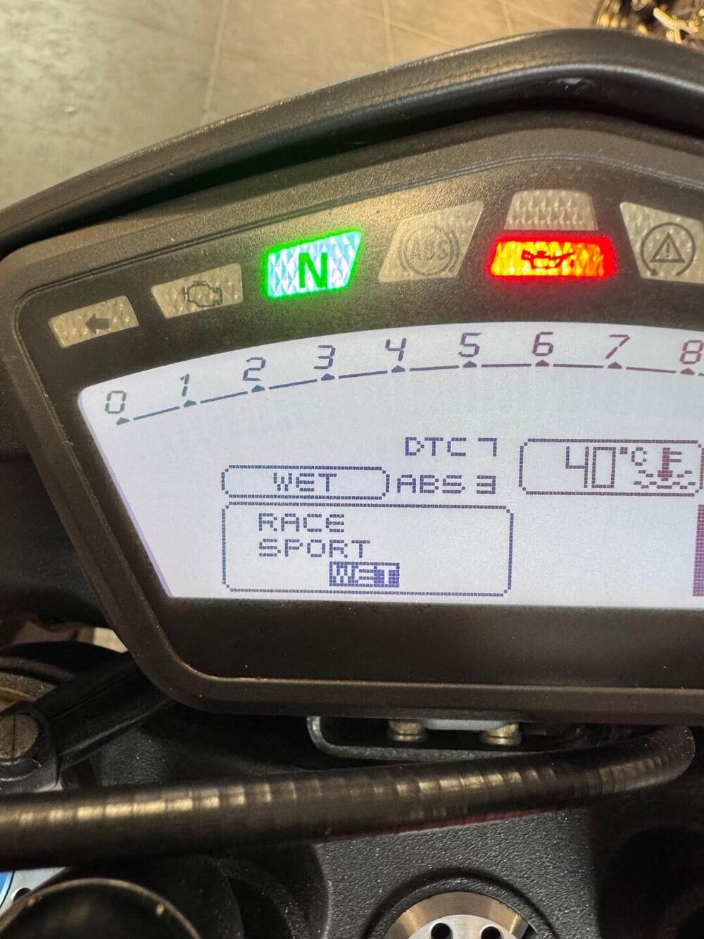 Ducati Hypermotard 939 SP (2016 - 18) (15)