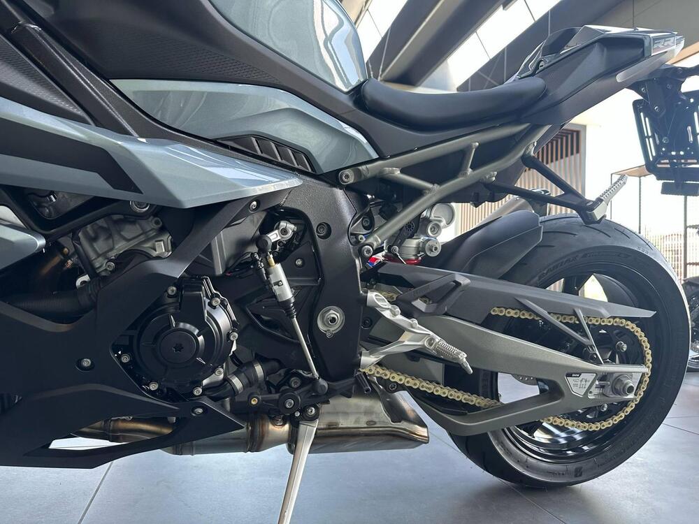 Bmw S 1000 RR (2025) (8)