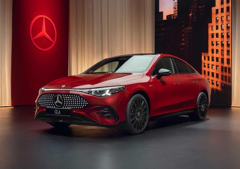 Mercedes-Benz CLA (2025-->>) (2)