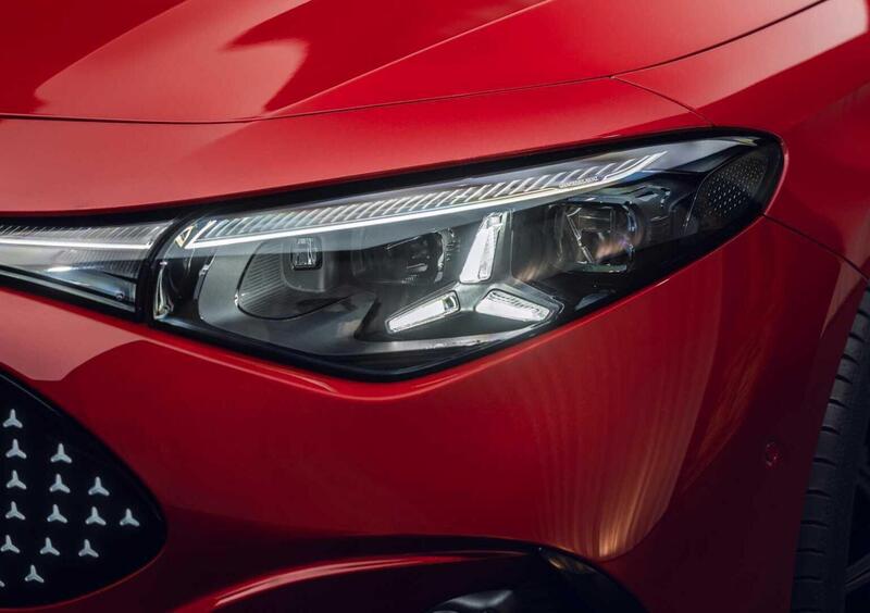 Mercedes-Benz CLA (2025-->>) (15)