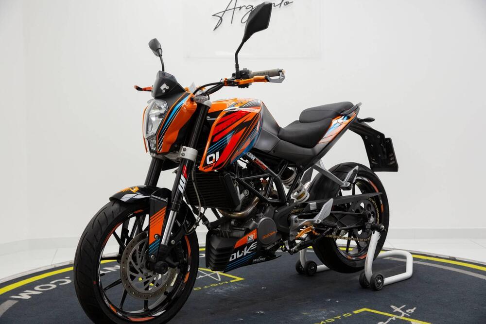 KTM 125 Duke (10)