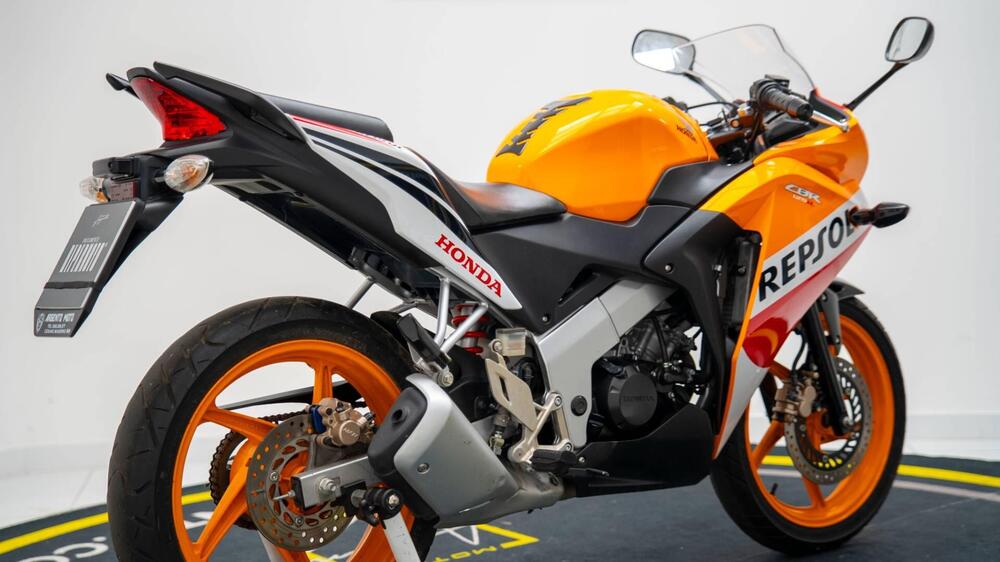 Honda CBR 125 R (2007 - 17) (4)