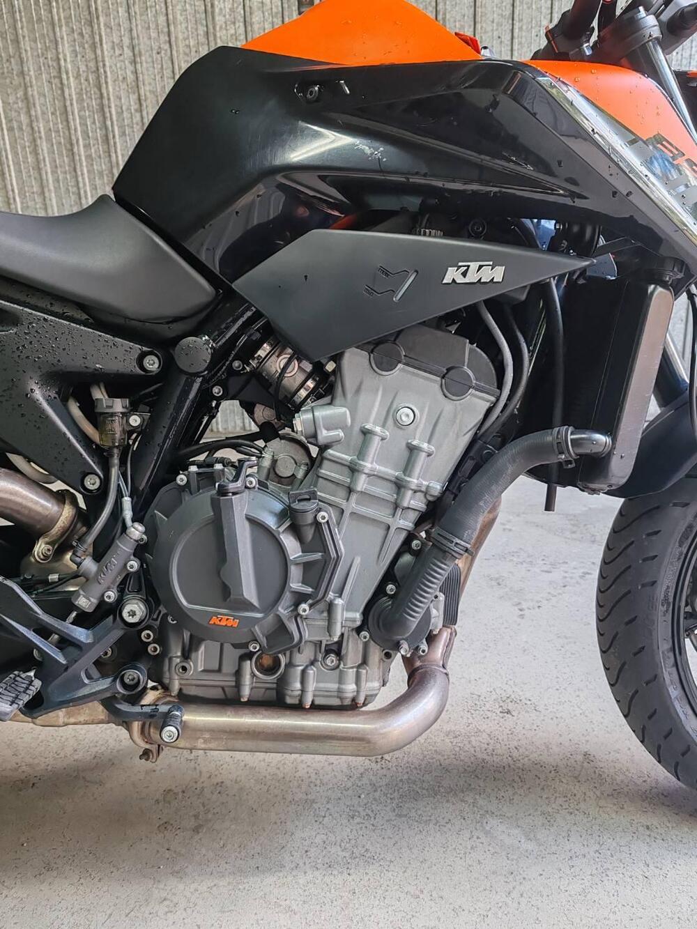 KTM 890 Duke L (2021) (3)