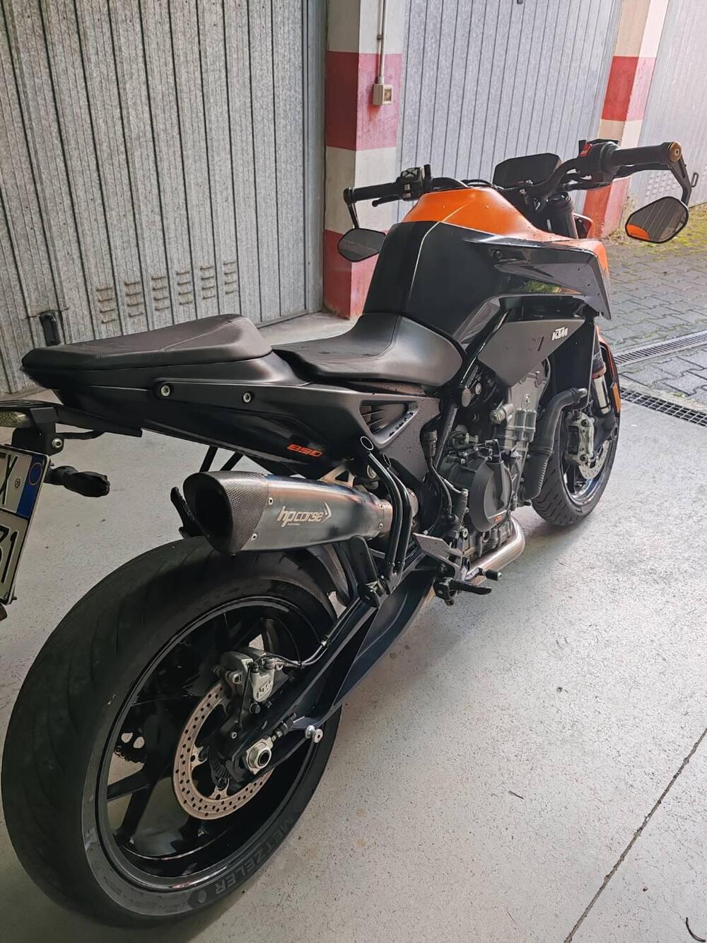 KTM 890 Duke L (2021) (4)