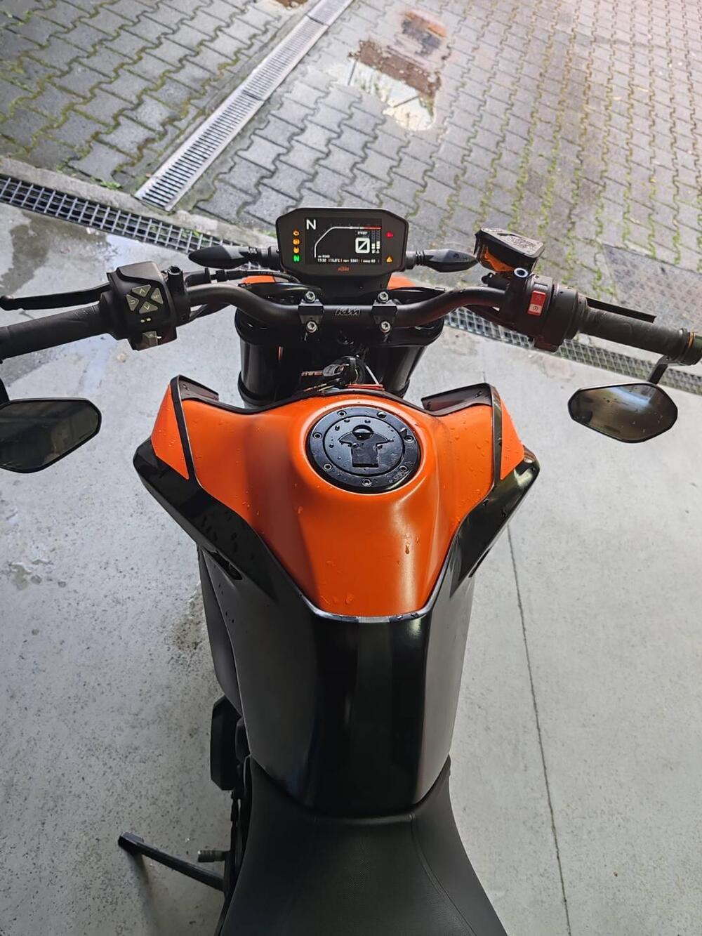 KTM 890 Duke L (2021) (6)