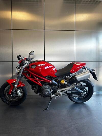 Ducati Monster 696 (2008 - 13) usata