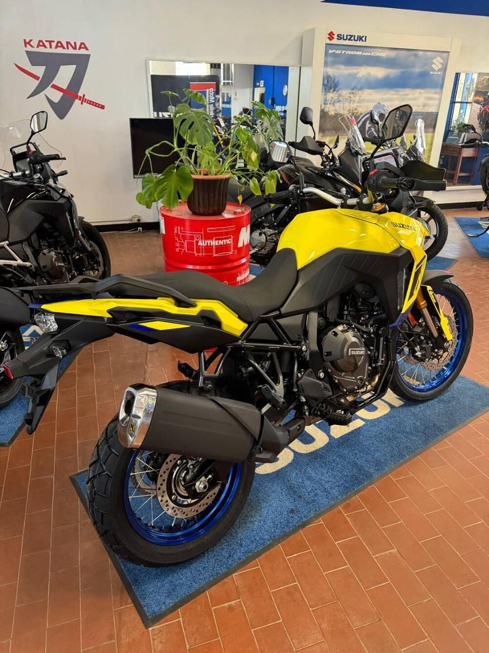 Suzuki V-Strom 800DE (2025) (2)