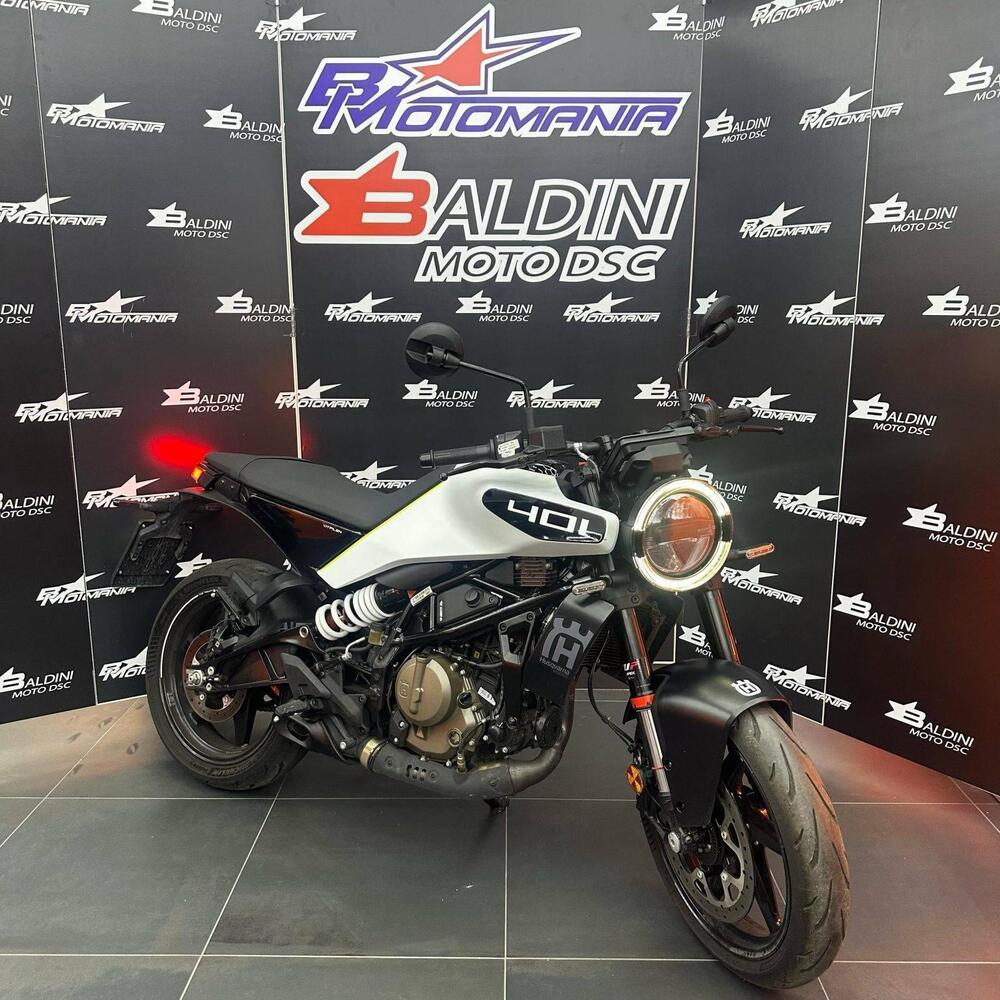 Husqvarna Svartpilen 401 (2024 - 25) (2)