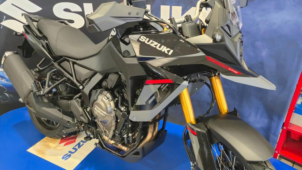 Suzuki V-Strom 800DE (2025)