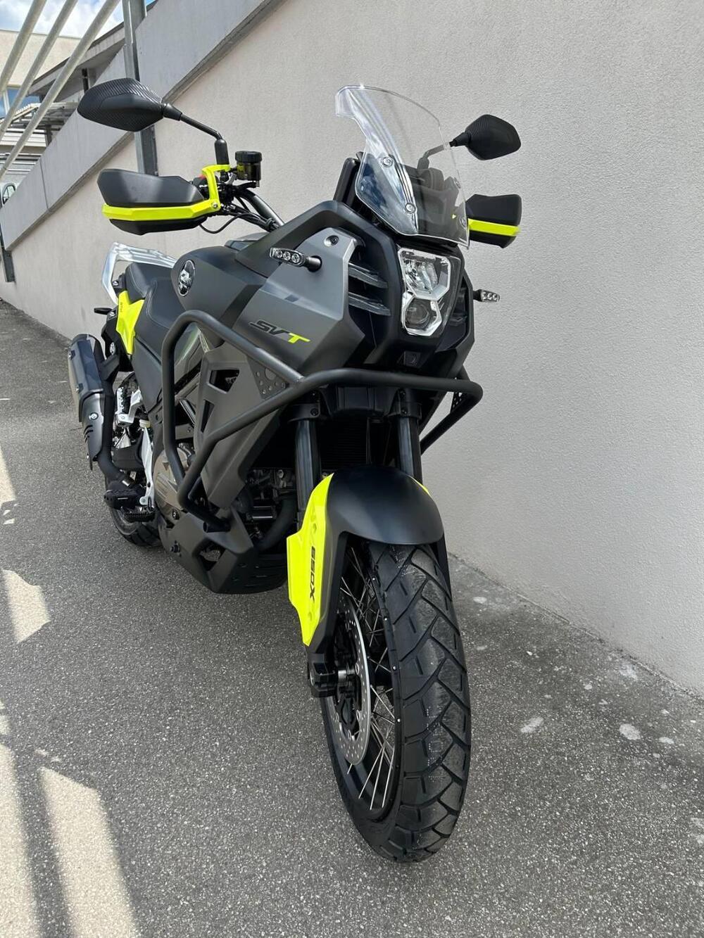 QJ Motor SVT 650 X (2024) (3)