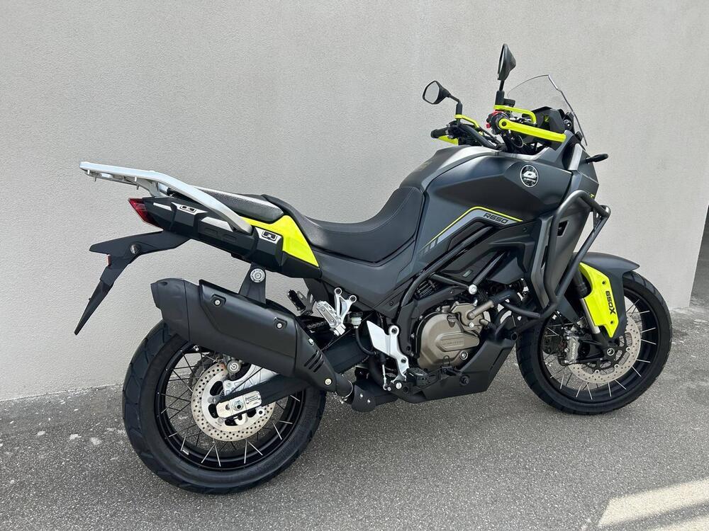 QJ Motor SVT 650 X (2024) (4)