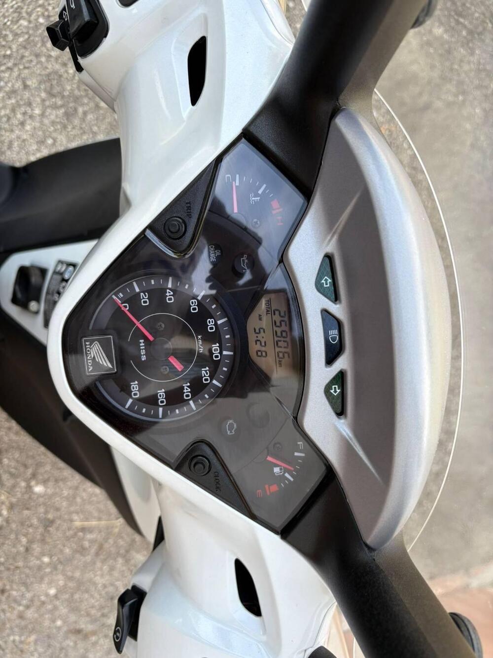 Honda SH 300 i (2011 - 14) (6)