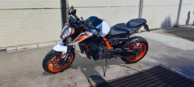 KTM 890 Duke R (2020) usata