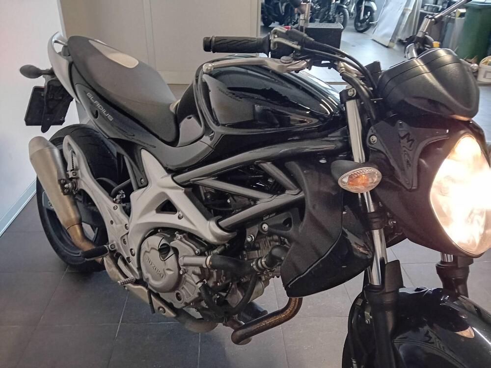 Suzuki Gladius 650 SFV (2009 - 15) (7)