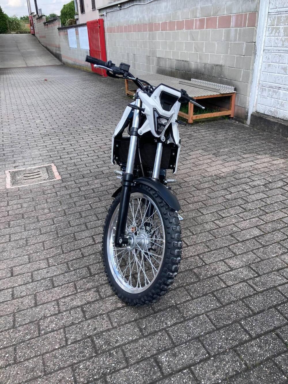 Betamotor Alp 4.0 (2024 - 25) (2)