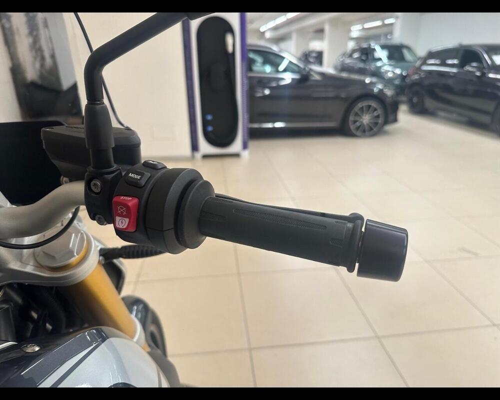 Bmw R 1250 R (2021 - 25) (10)