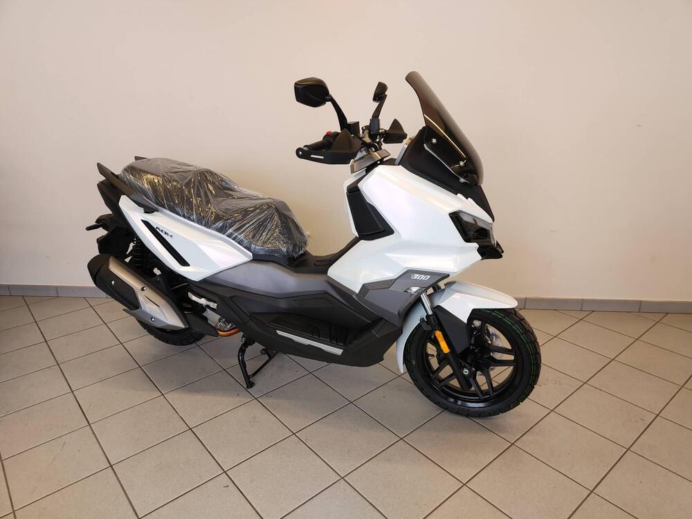 Sym ADX 300 (2024 - 25) (8)