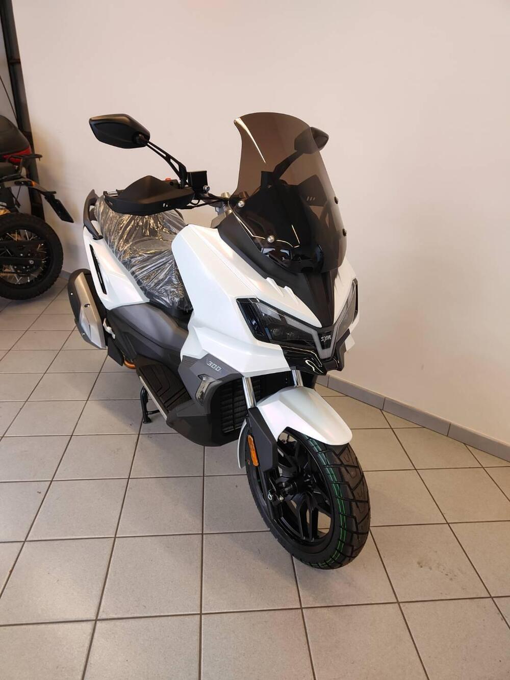 Sym ADX 300 (2024 - 25) (11)