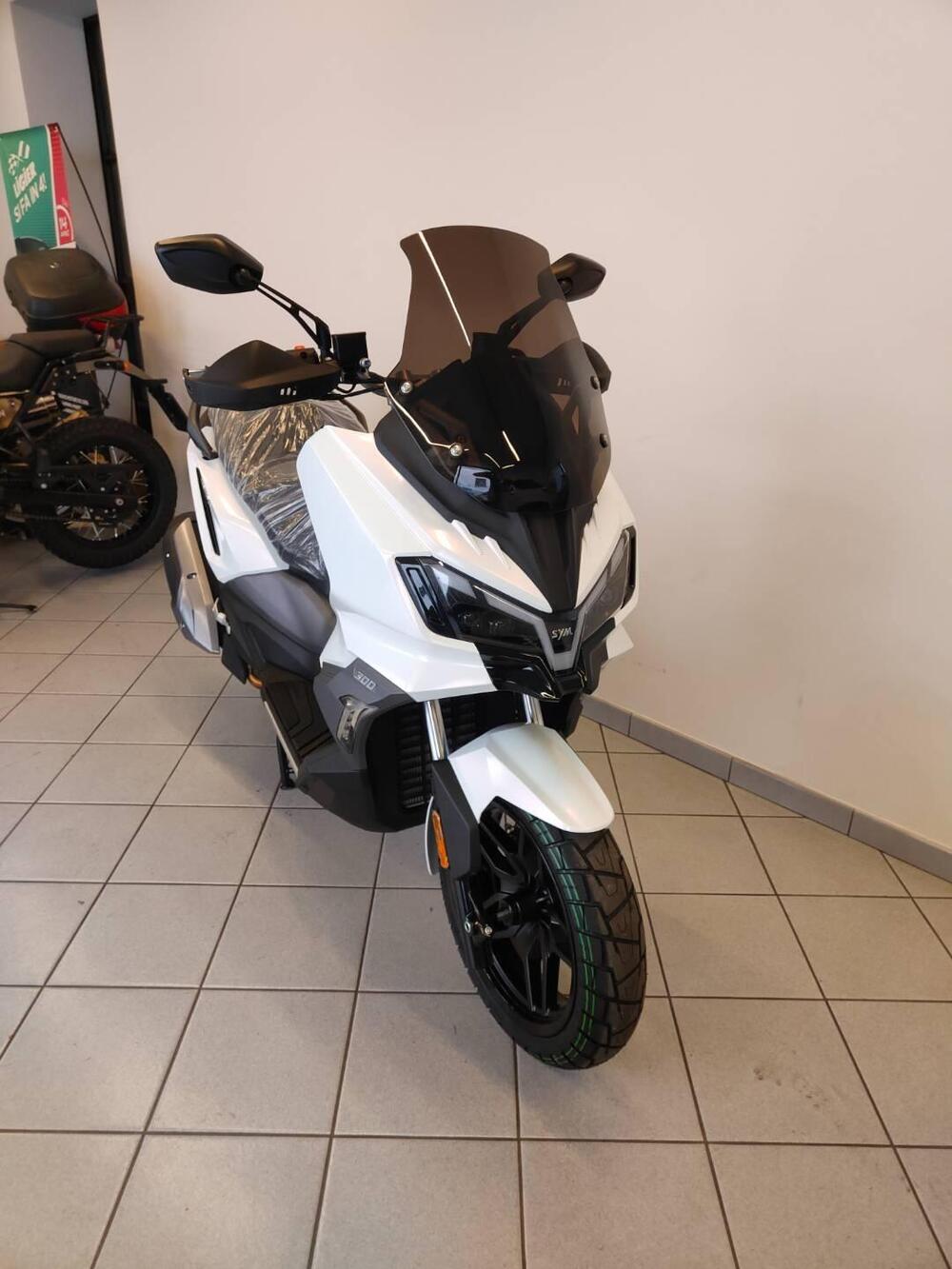 Sym ADX 300 (2024 - 25) (13)