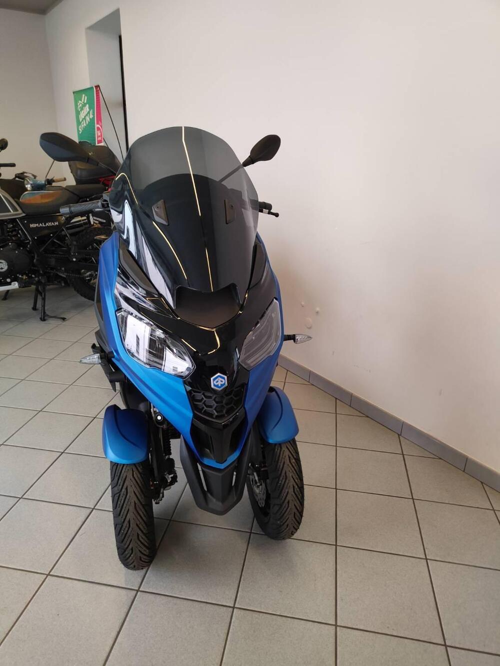 Piaggio MP3 310 Sport (2025) (6)