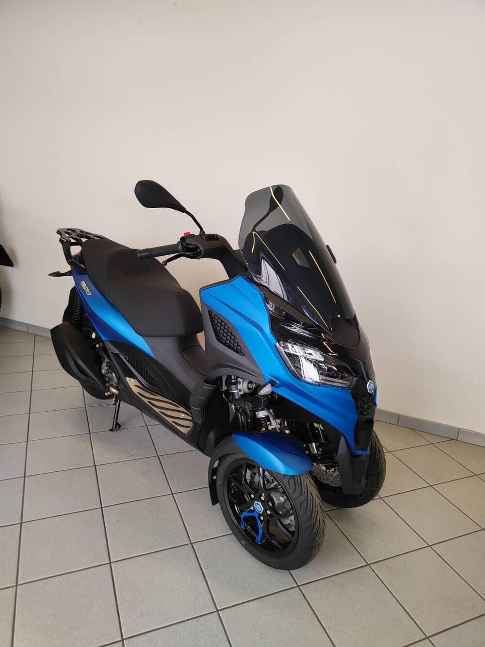 Piaggio MP3 310 Sport (2025) (12)