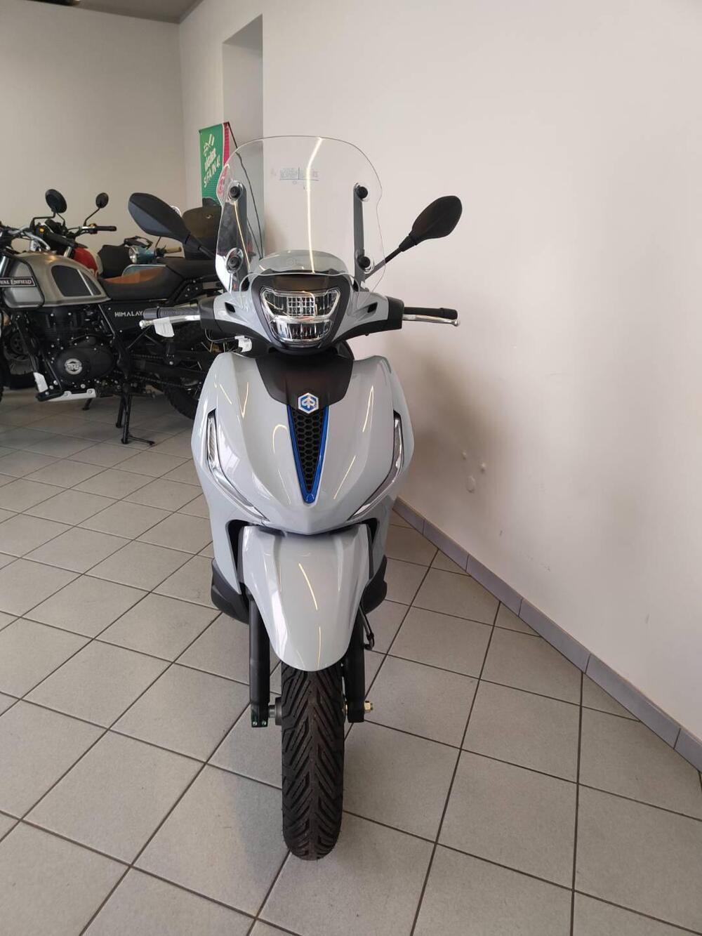 Piaggio Beverly 400 S (2025) (6)