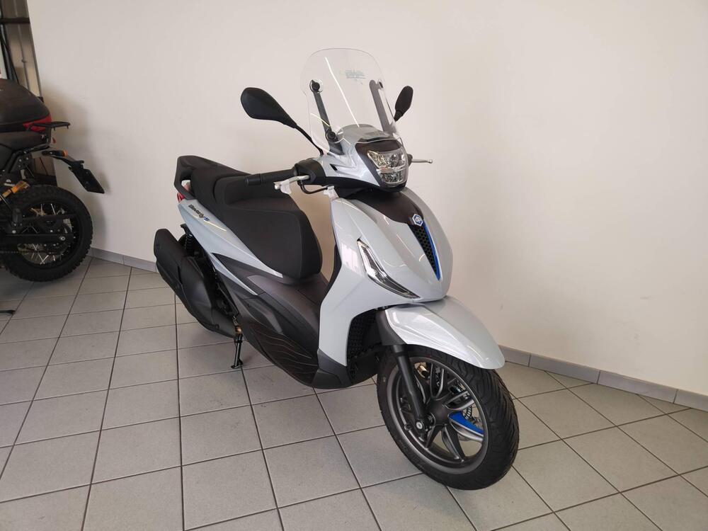 Piaggio Beverly 400 S (2025) (8)