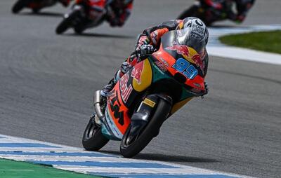 MotoGP 2025. GP di Francia. Moto3: contatto tra David Munoz e Joel Kelso all'ultima curva, vince Jos&eacute; Antonio Rueda!
