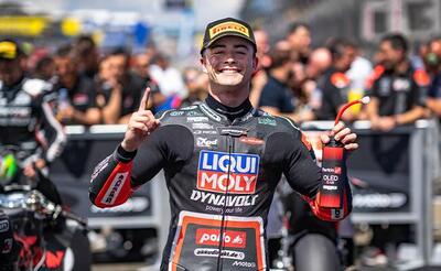 MotoGP 2025. GP di Francia. Moto2: domina Manu Gonzalez, secondo Barry Baltus, terzo Aron Canet