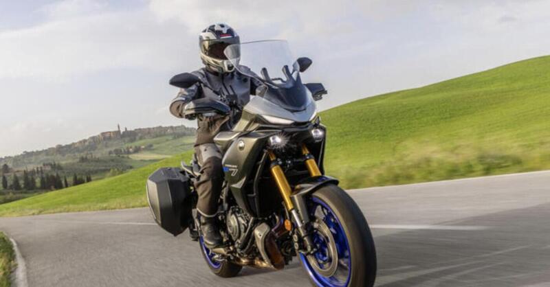 Yamaha Tracer 7 e Tracer 7 GT 2025: caratteristiche tecniche e prezzo delle MY 2025