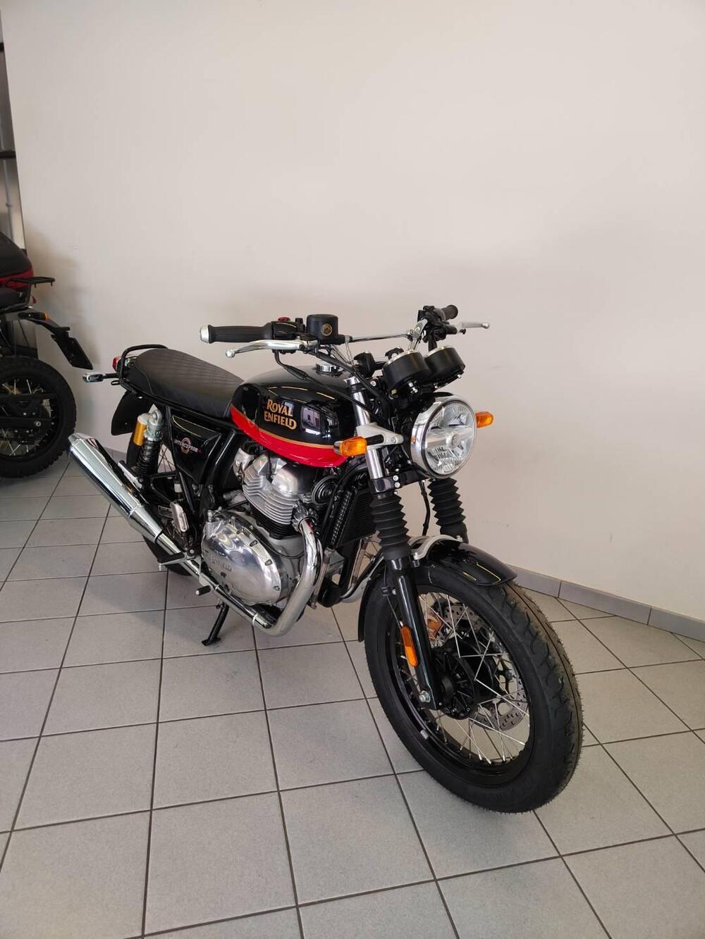 Royal Enfield Interceptor 650 (2021 - 26) (4)