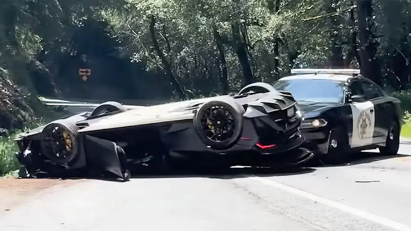 Lamborghini Huracan STO: la Polizia usa uno strano metodo per spostarla [VIDEO]