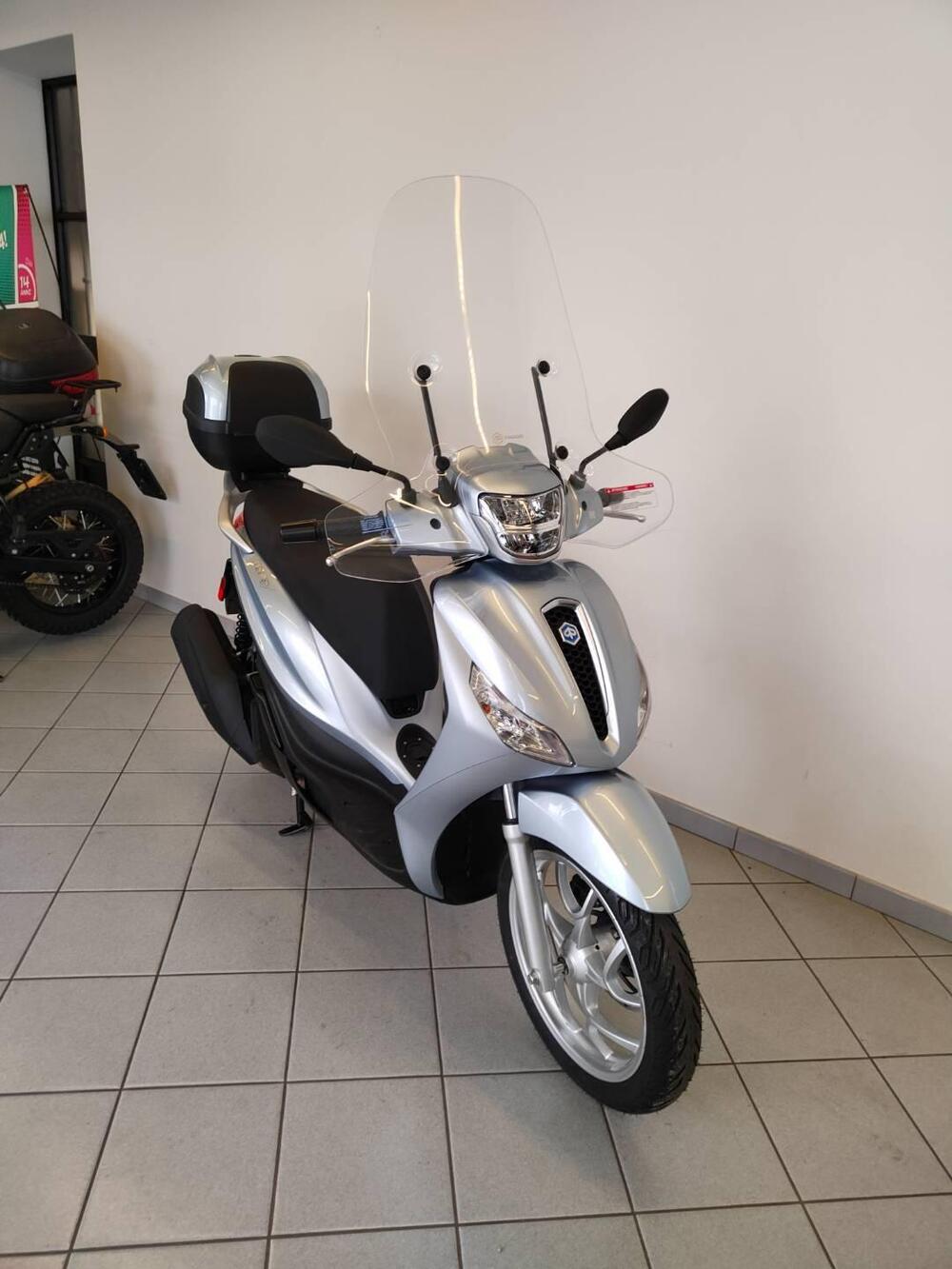 Piaggio Medley 125 (2025) (12)