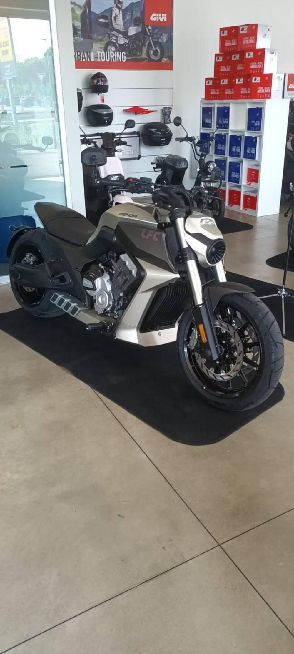 Benda Motorcycles LFC 700 (2024 - 25) (2)