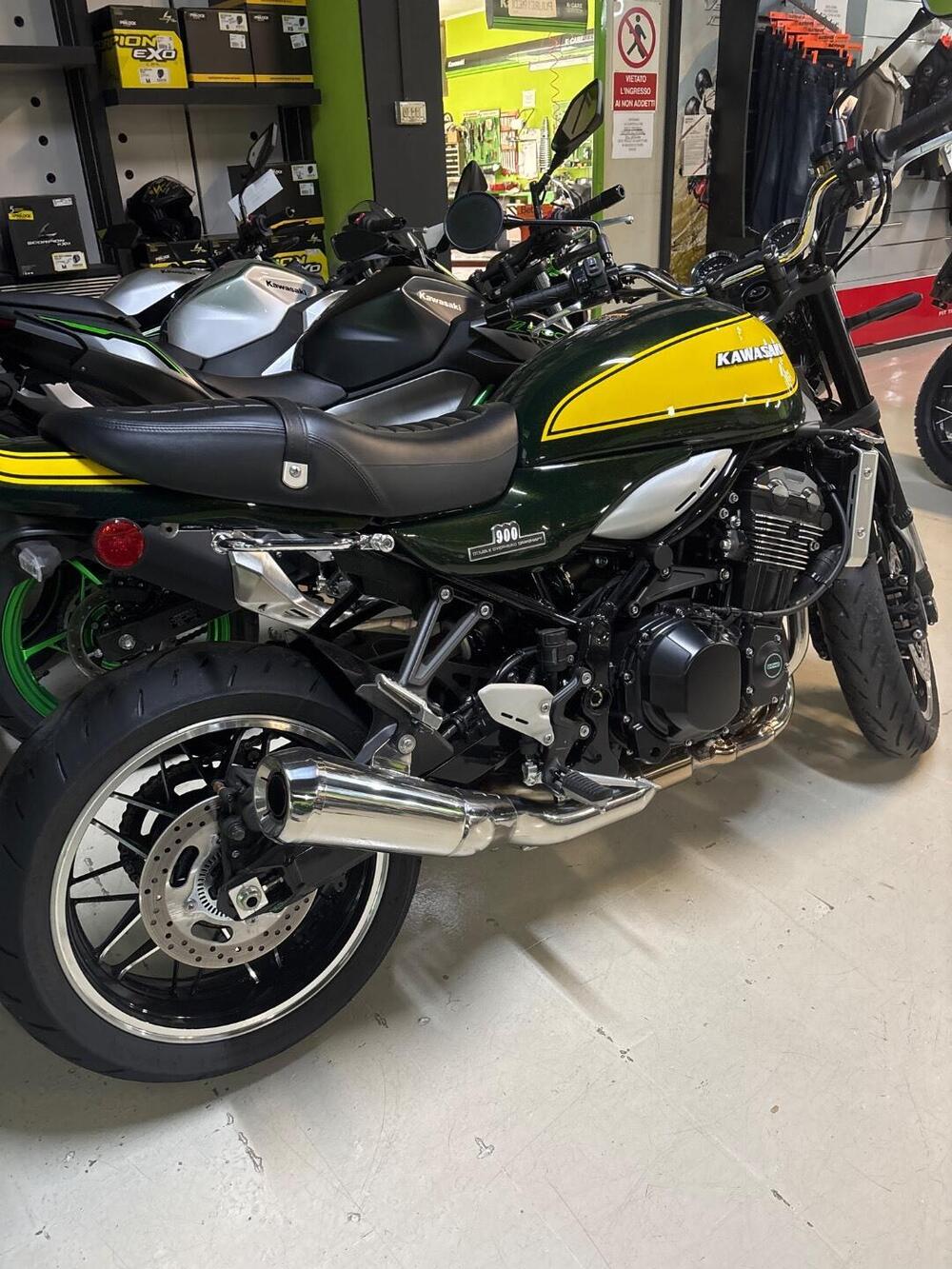 Kawasaki Z 900 RS (2022 - 25) (2)