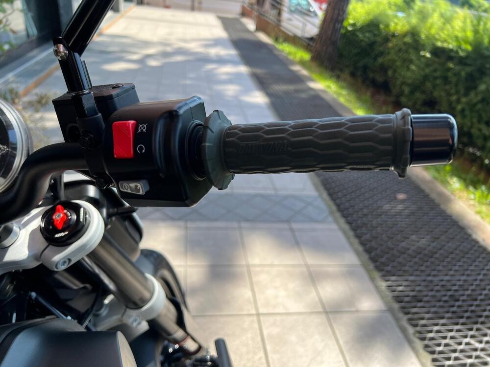 Husqvarna Svartpilen 701 (2020) (10)