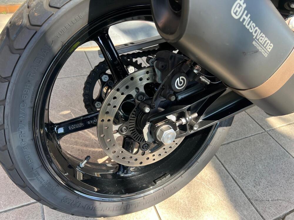 Husqvarna Svartpilen 701 (2020) (12)