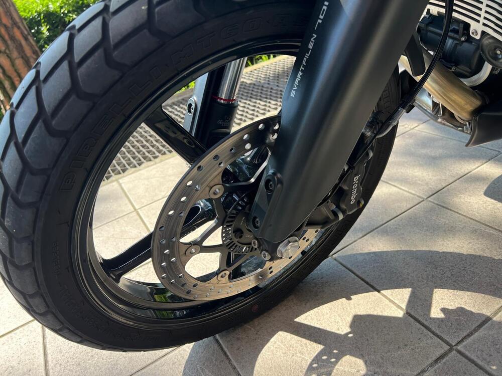 Husqvarna Svartpilen 701 (2020) (13)