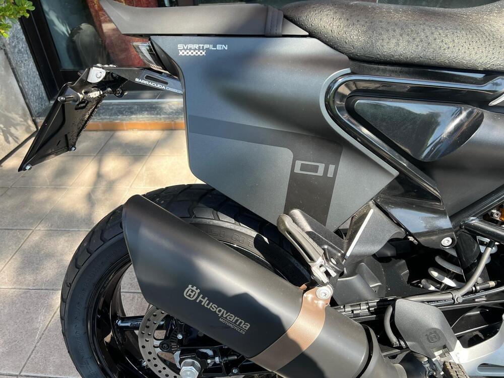 Husqvarna Svartpilen 701 (2020) (14)