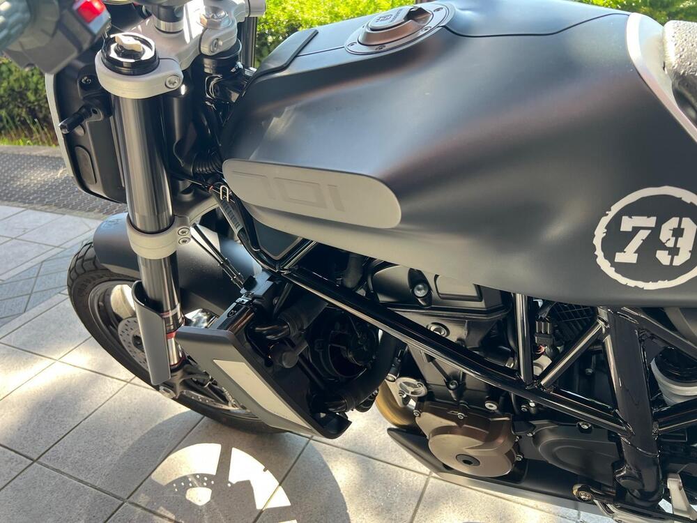 Husqvarna Svartpilen 701 (2020) (15)