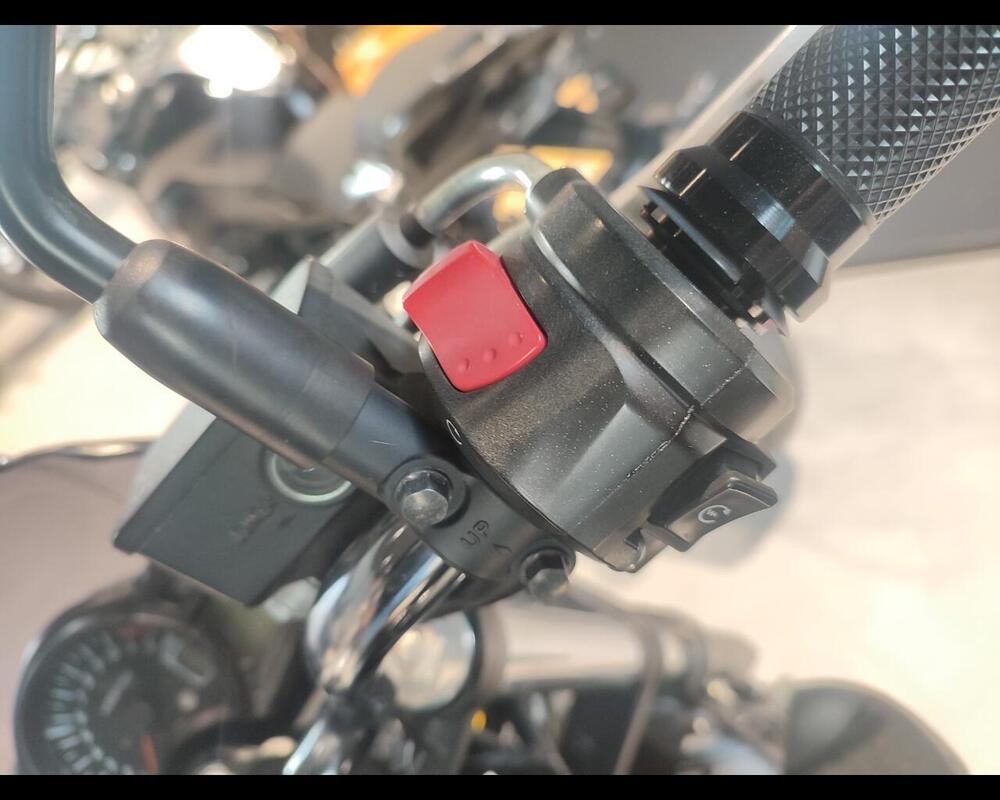 Suzuki Gladius 650 SFV ABS (2009 - 15) (10)